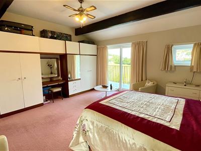 DOUBLE ASPECT MASTER BEDROOM 1